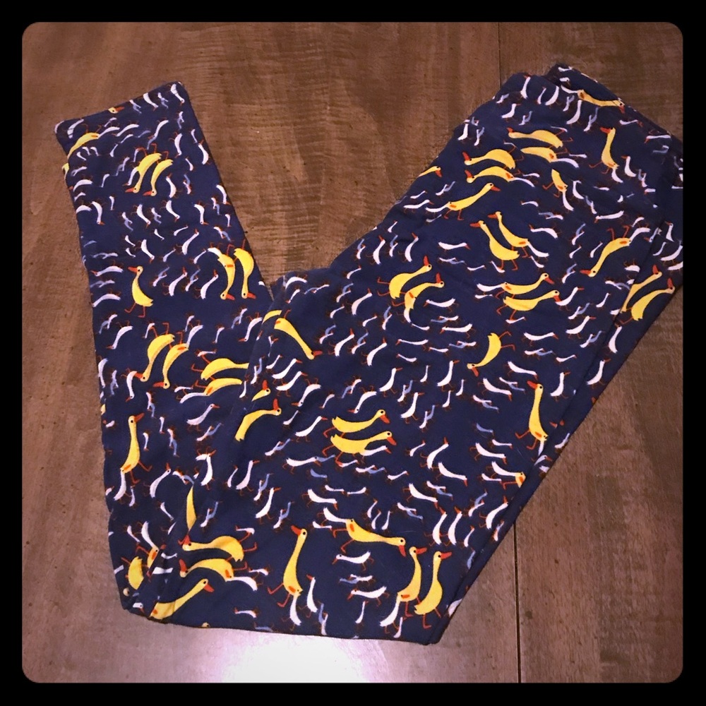 Duck and duckling lularoe os legging purple blue